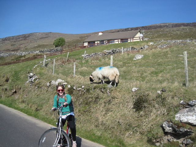 Bike riding in Limerick, Ireland // Study Abroad Stories #7: Caitlin Around the World // A World in Reach