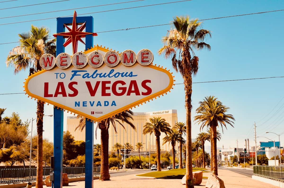 Layover In Las Vegas: The Ultimate Guide 2023 - Bounce